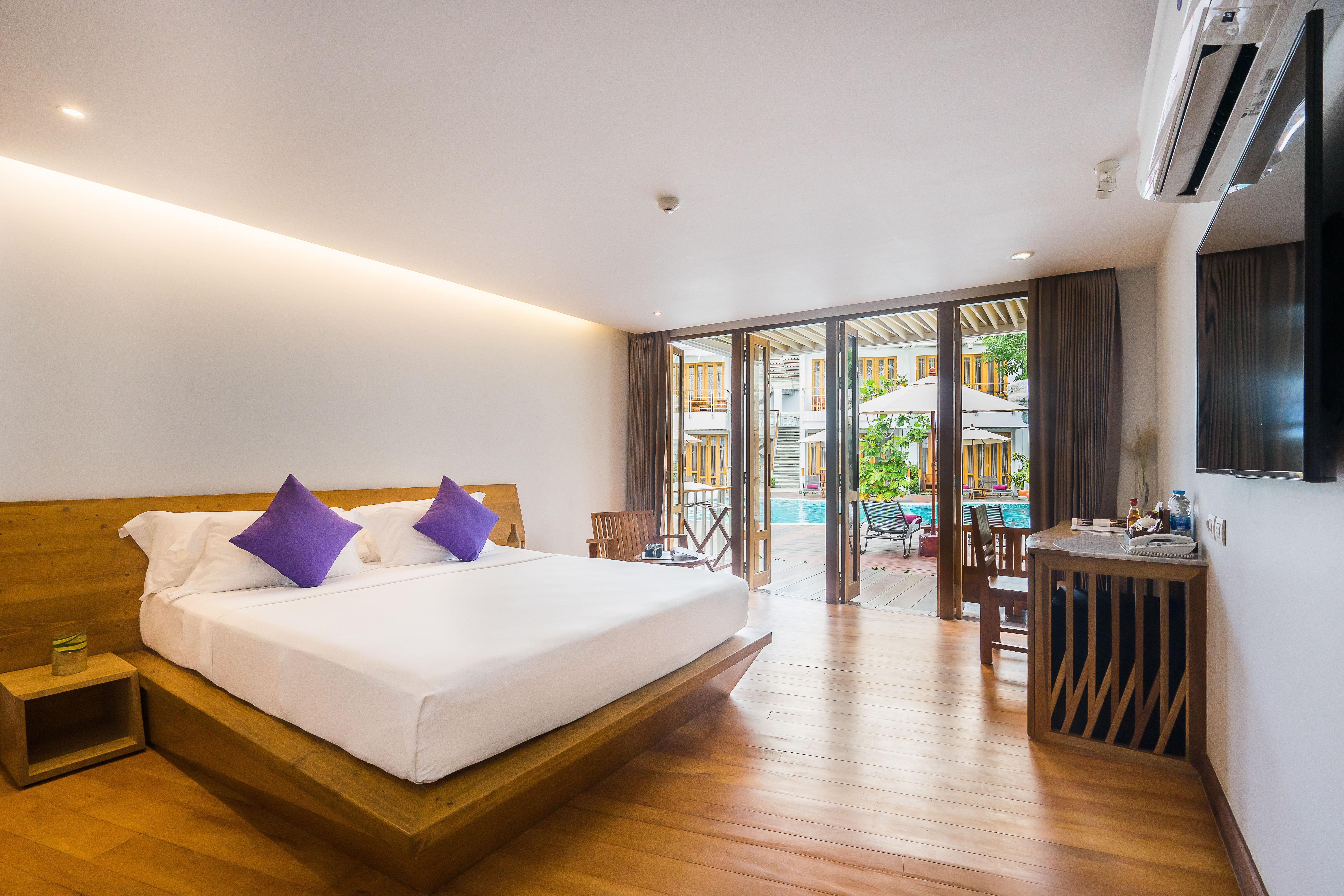White Samui Hotel